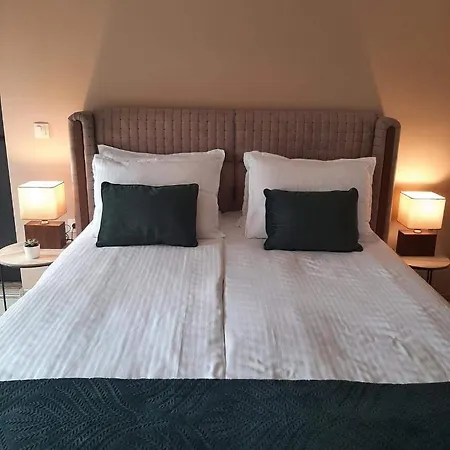 Villa Bora Vista 1 *